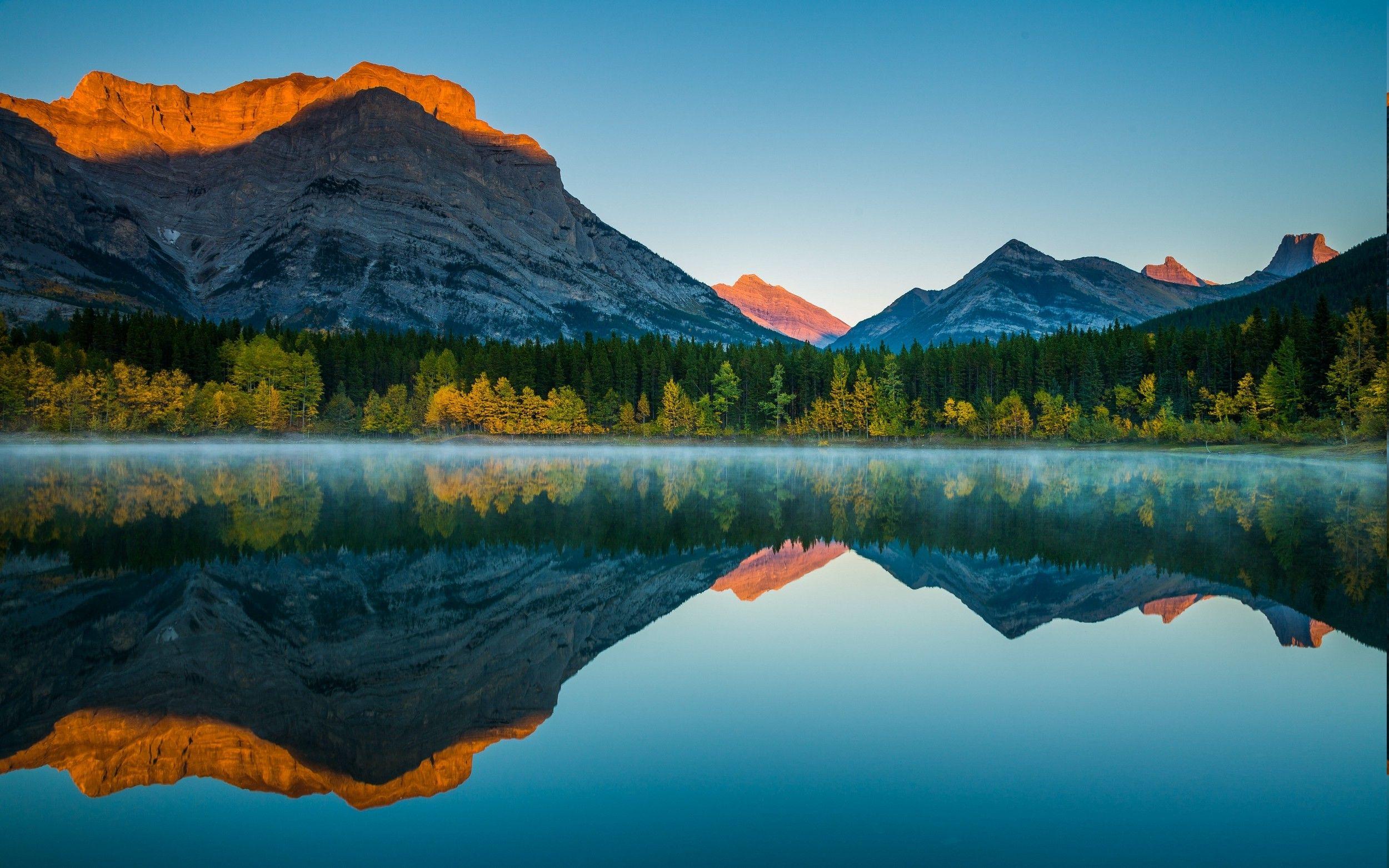 2500x1563 nature, Landscape, Reflection, Lake, Fall, Forest, Mist, Sunrise, Mountain, Trees, Canada, Clear Sky, Sunlight Wallpaper HD / Desktop and Mobile Background