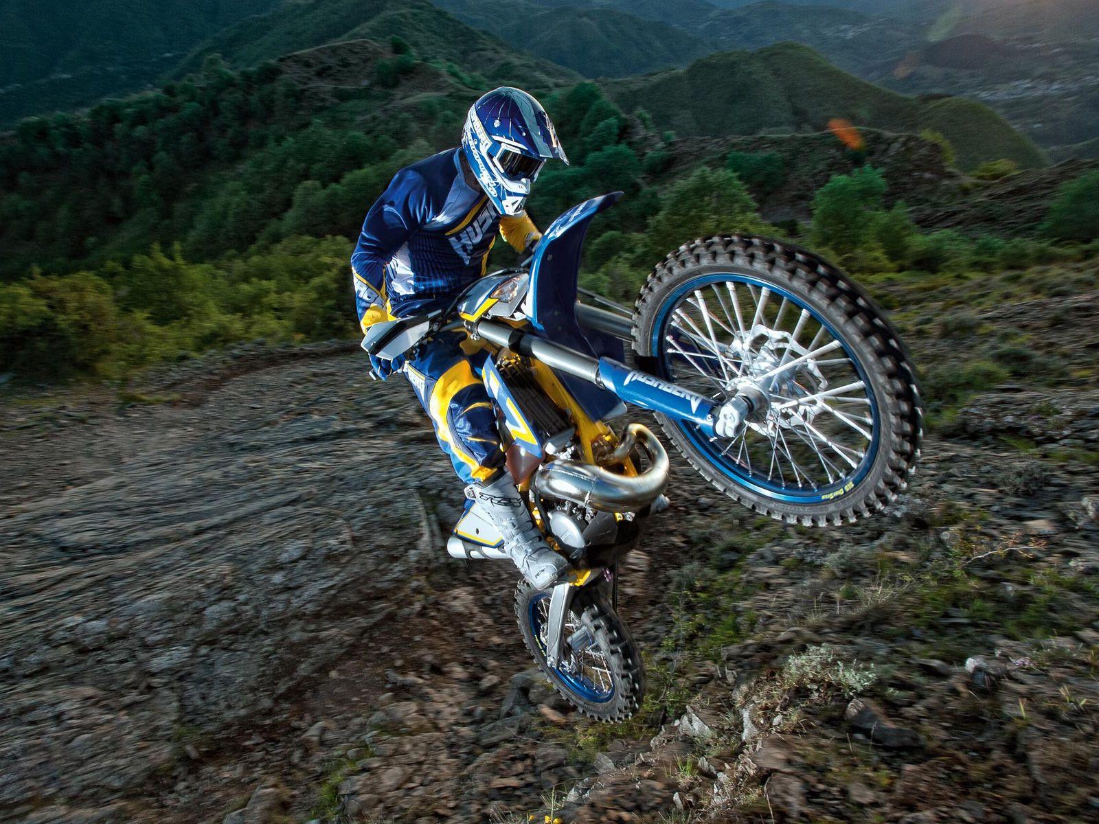 1600x1200 Motorcycle brand, picture, specification, review, insurance: 2012 HUSABERG TE300 motorcycle wallpaper, review