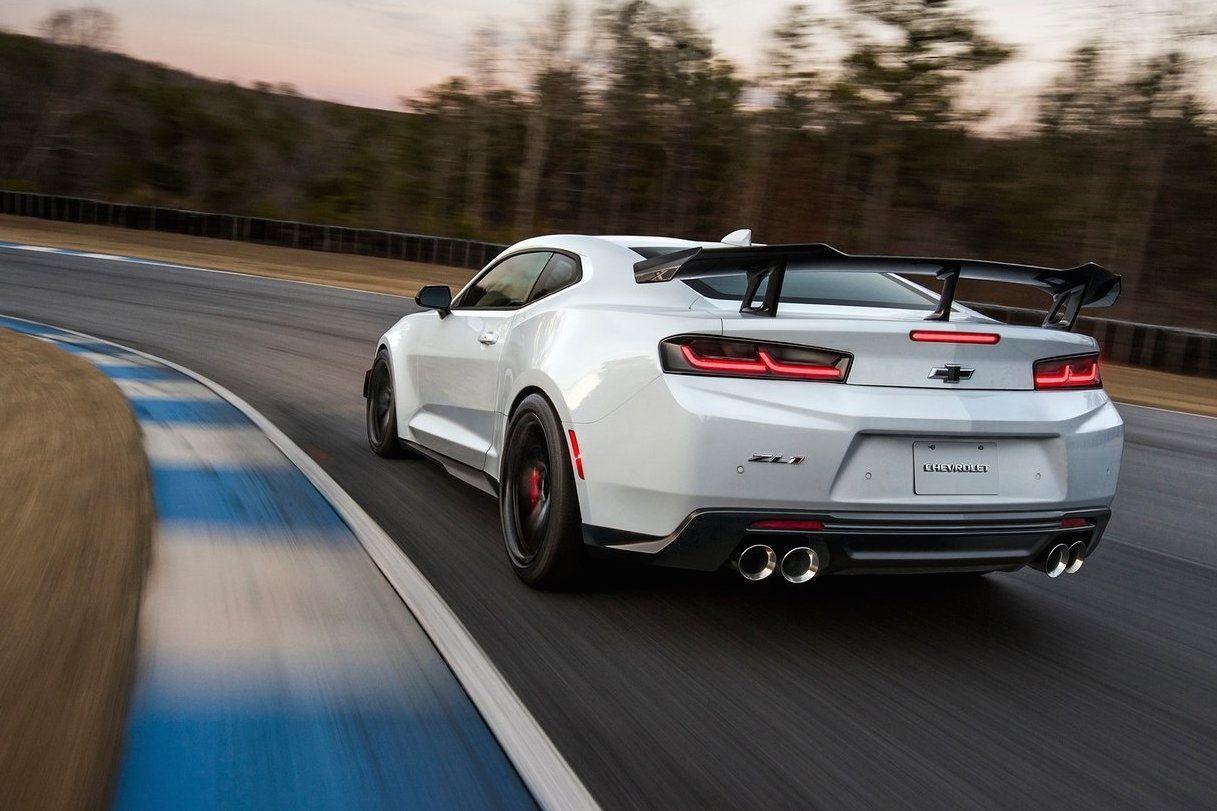 1217x811 New 2019 Chevrolet Camaro HD Wallpaper Camaro Zl1 1le Wallpaper & Background Download