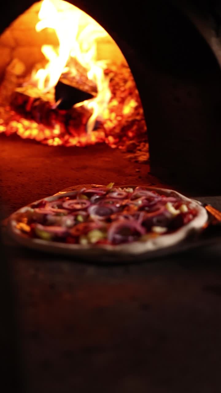 720x1280 Baking delicious pizza with wood fired oven