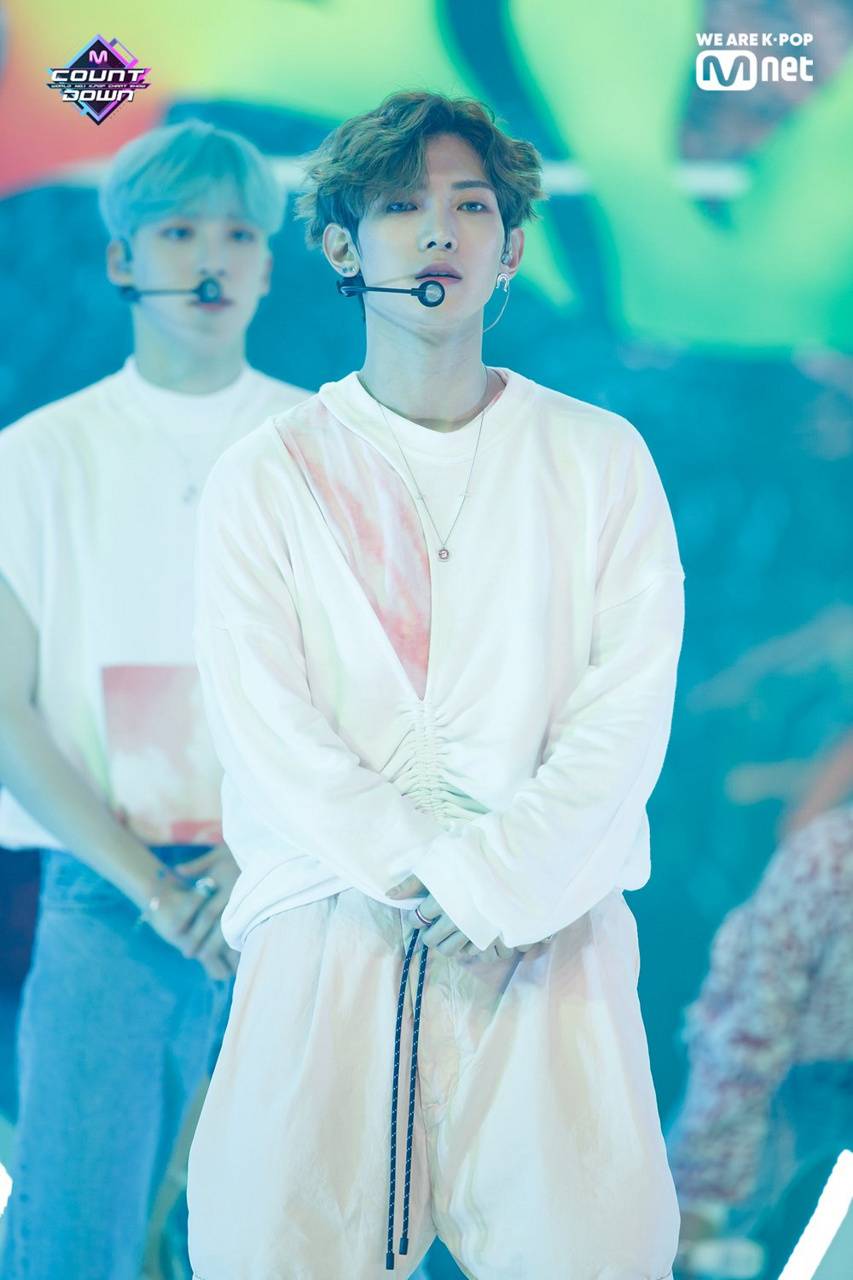 853x1280 Yeosang ateez wallpaper