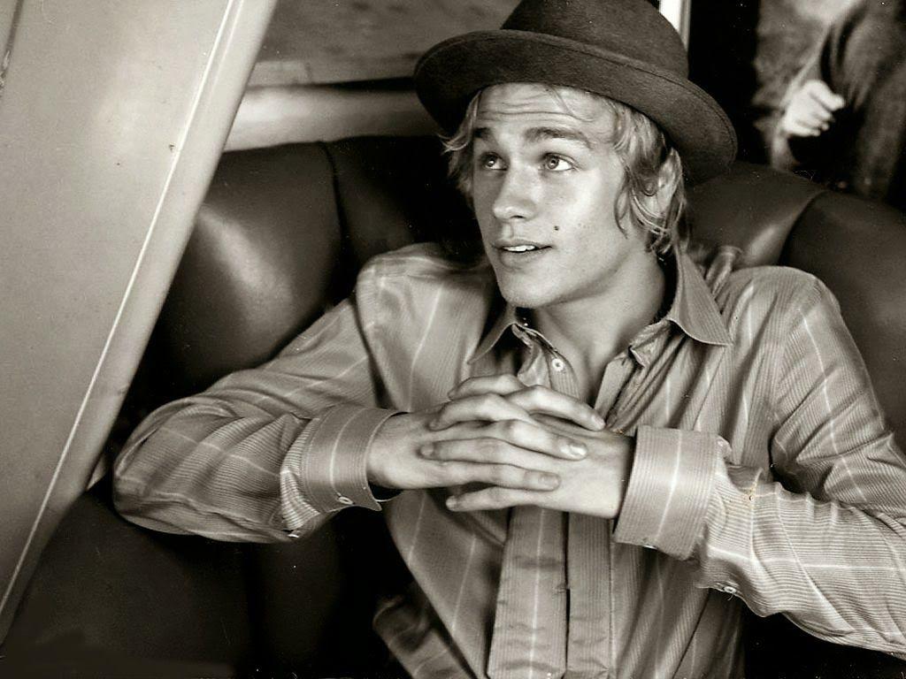 1024x768 FREE HD WALLPAPER DOWNLOAD: Charlie Hunnam Wallpaper HD