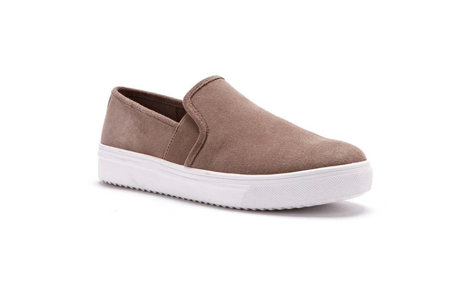 1600x1000 Shoes For Women White Background HD Photo