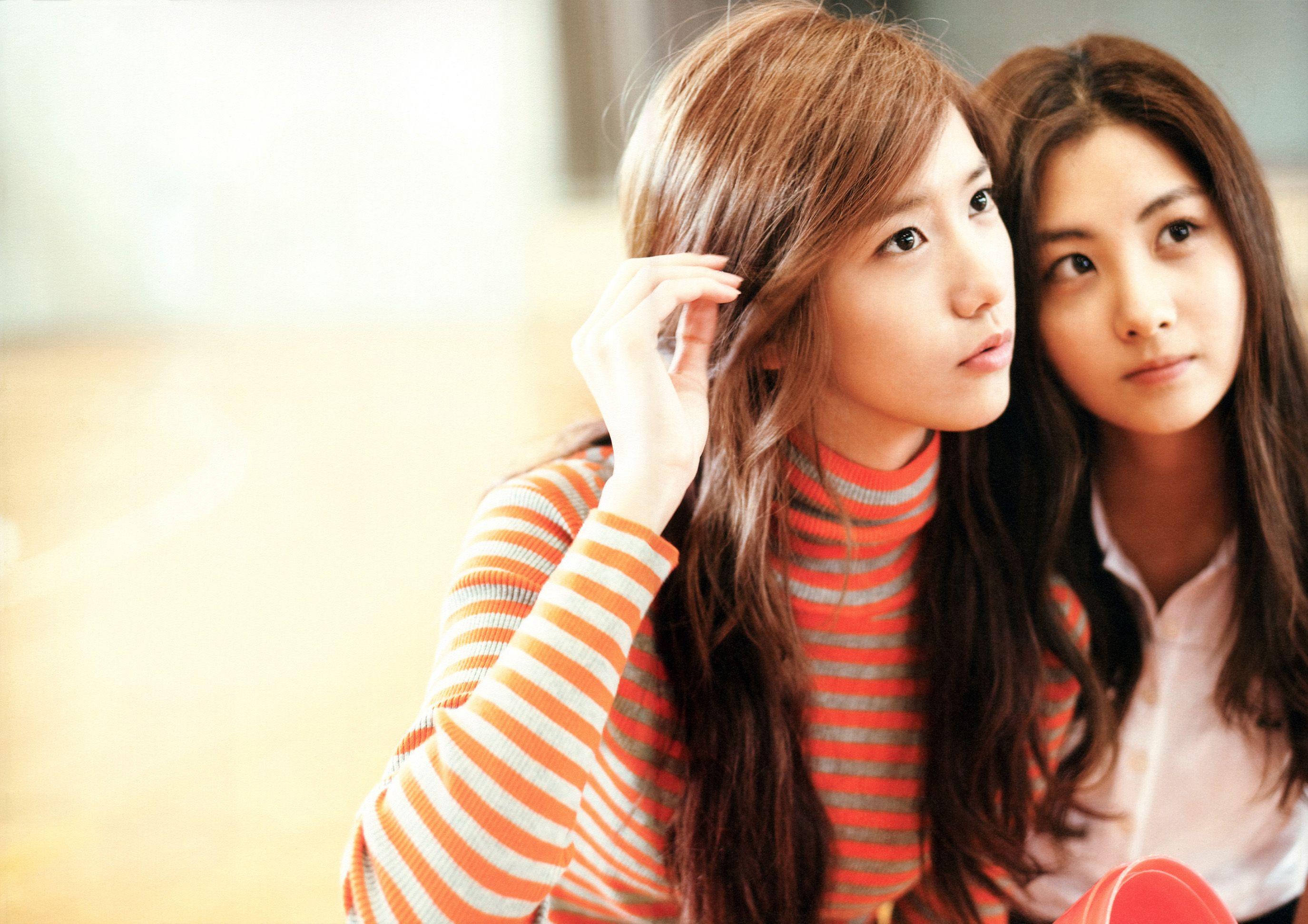 2749x1942 Download 2749x1942 Yoona Seohyun Kpop Wallpaper