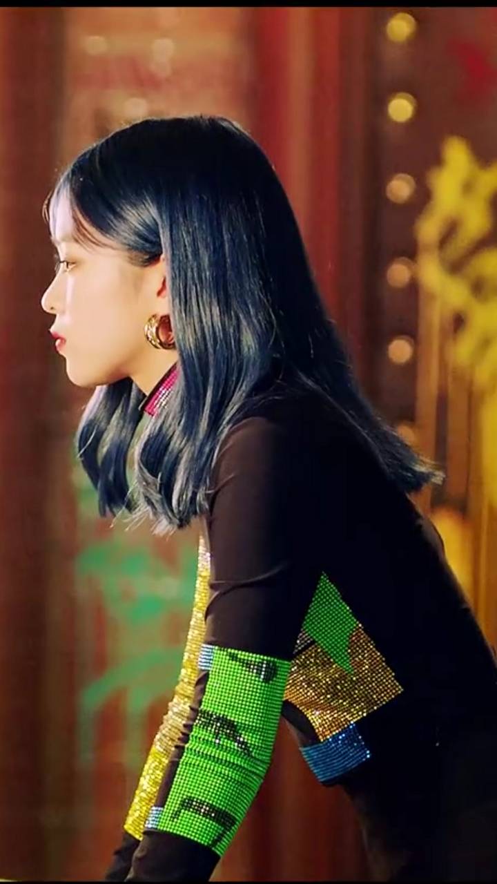 720x1280 Itzy ryujin wannabe wallpaper