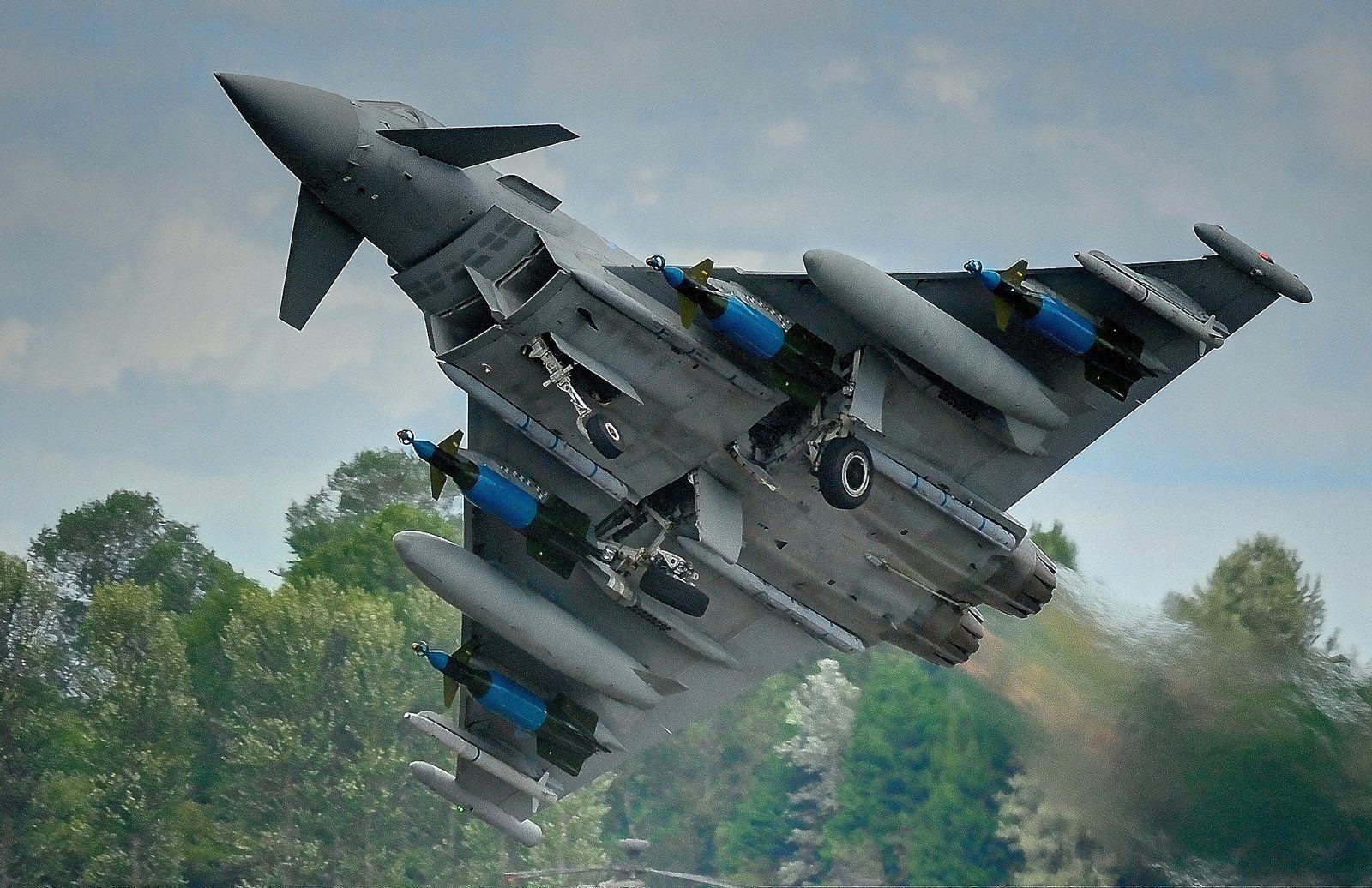 1600x1036 aircraft airplanes army eurofighter german jet Military sky typhoon wallpaper. Militaire, Guerre mondiale, De vinci
