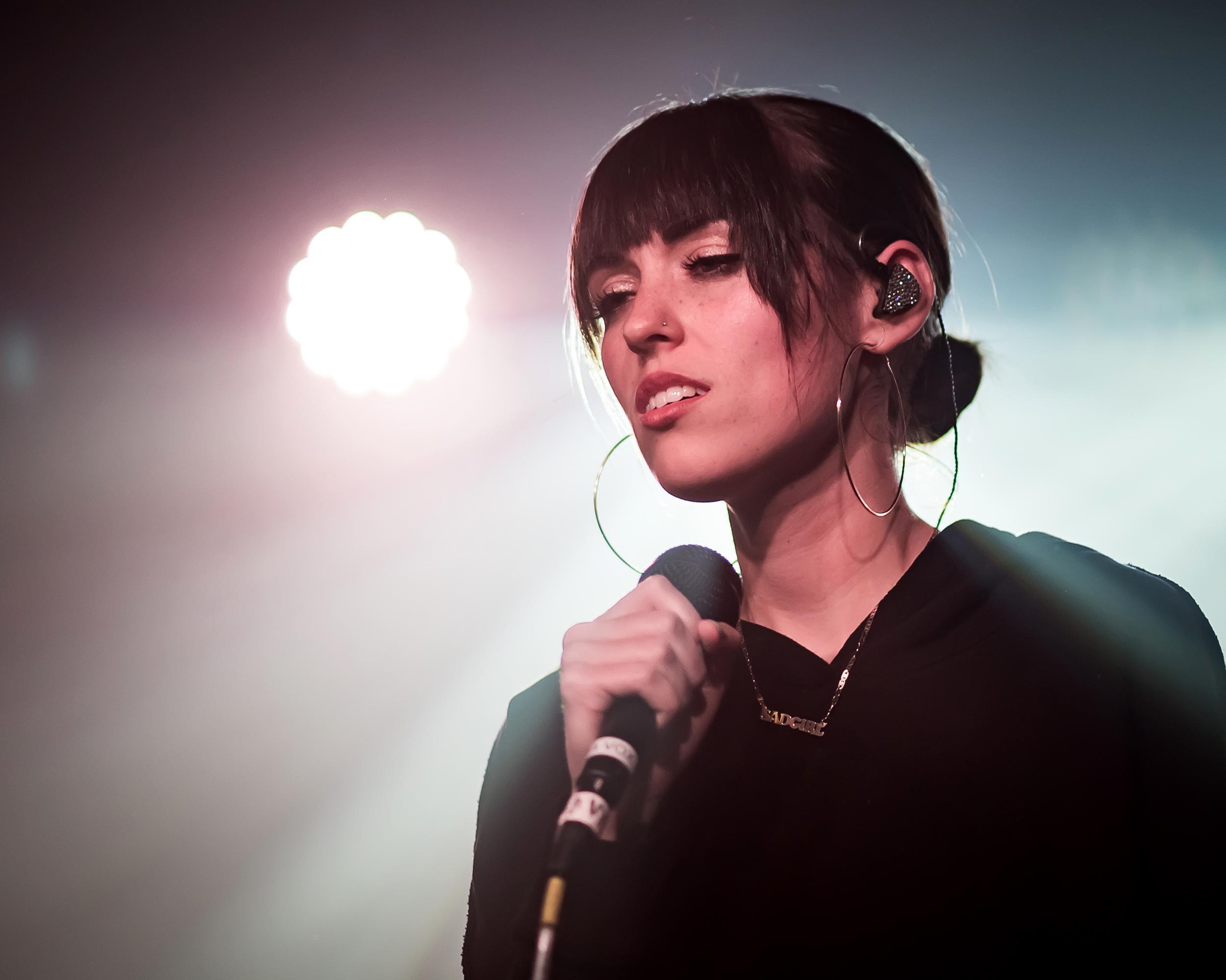 Sasha Sloan Wallpapers - Top Free Sasha Sloan Backgrounds - WallpaperAccess