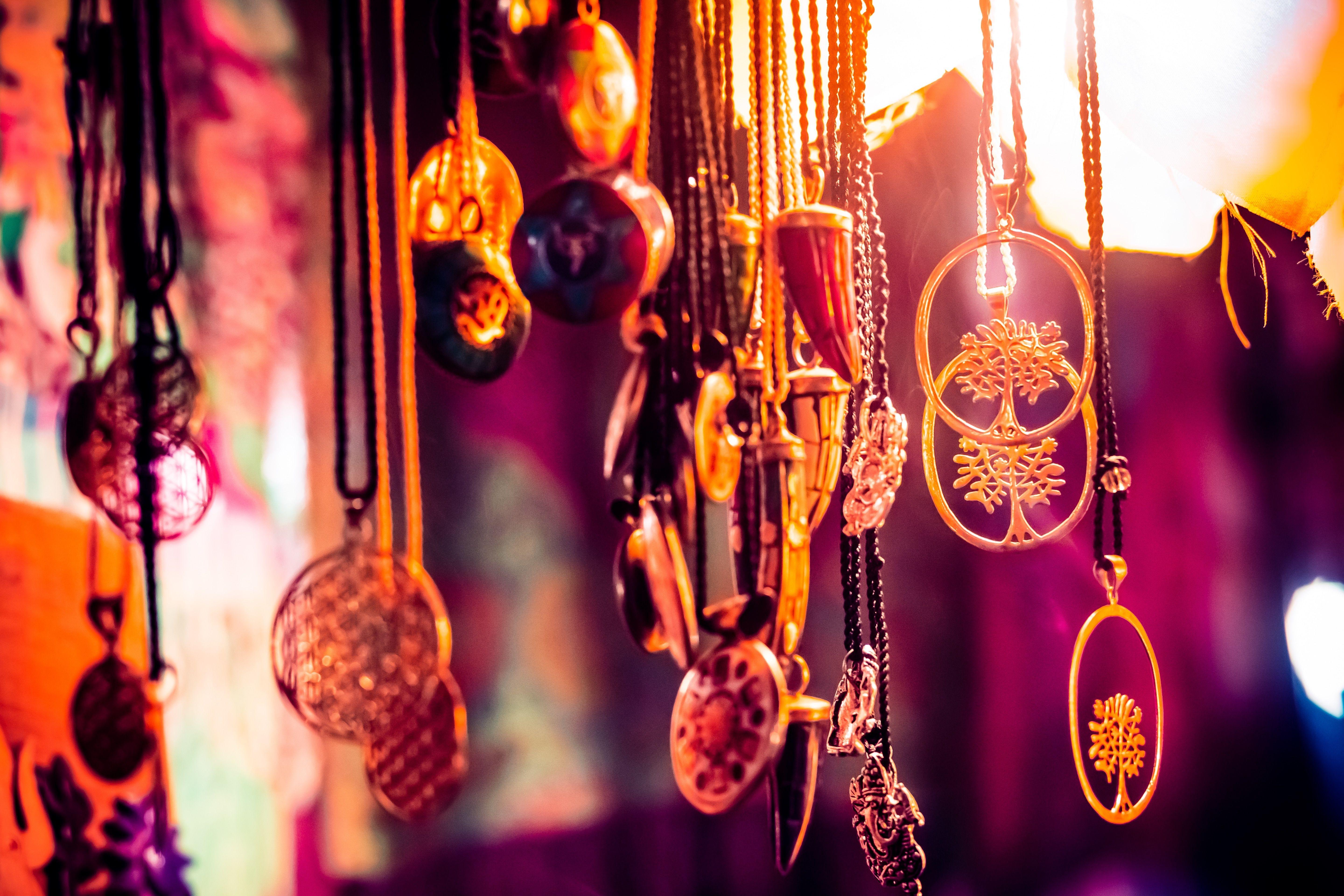 5760x3840 lighting, necklace, accessories, jewelry, hanging, arts culture and entertainment free image