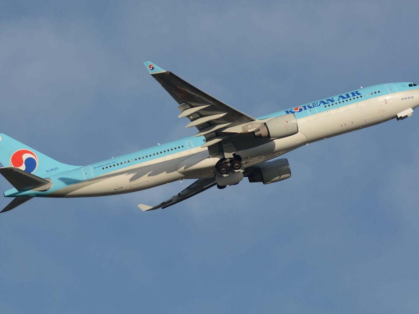1400x1050 Airbus A330 aircraft airline Korean Air Desktop wallpaper 1400x1050