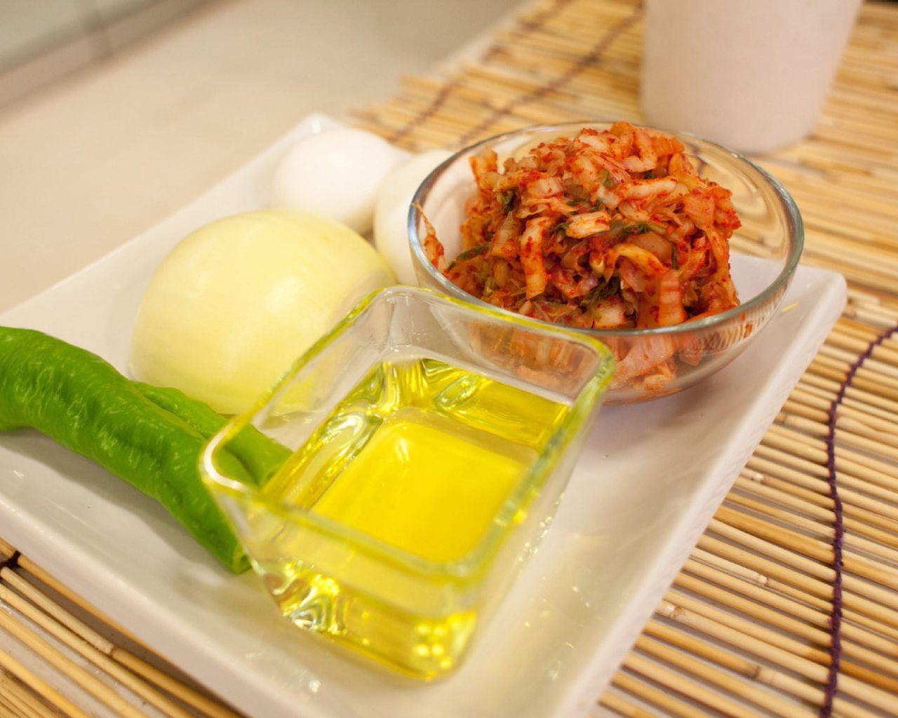 1280x1024 How to make Kimchi, Korea's national side dish
