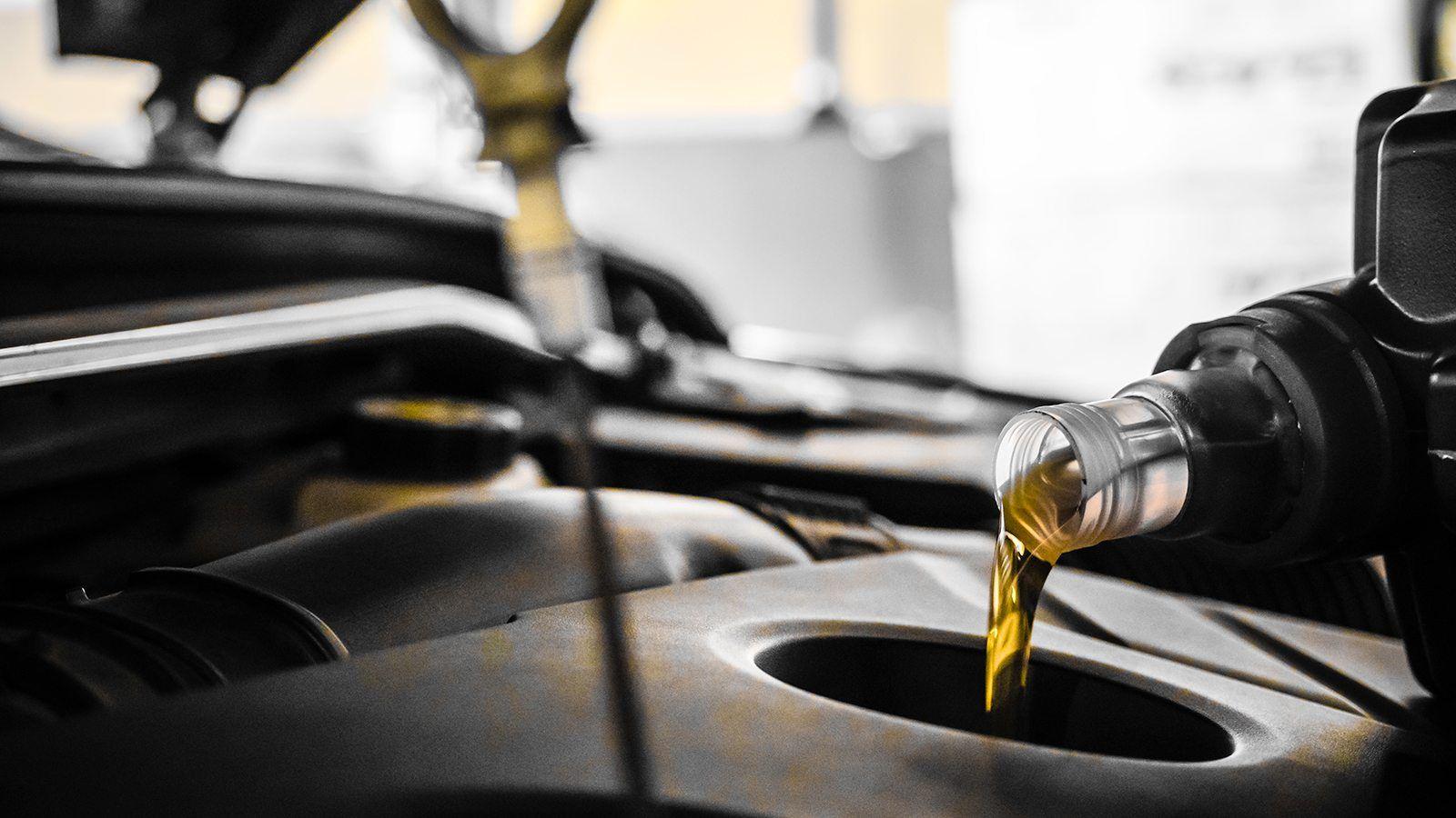 1600x900 Motor Oil
