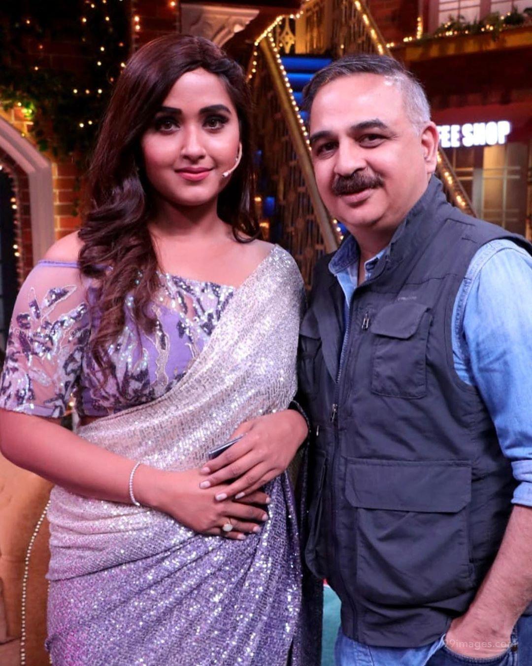 1080x1350 Kajal Raghwani Beautiful HD Photo & Mobile Wallpaper Raghwani Kapil Sharma Show Wallpaper & Background Download
