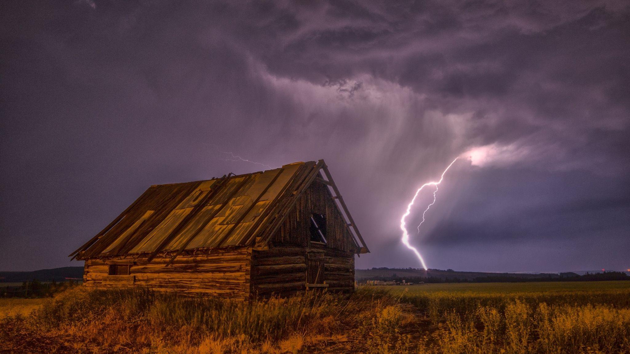 2048x1152 barn, lightning, sky 2048x1152 Resolution Wallpaper, HD Nature 4K Wallpaper, Image, Photo and Background