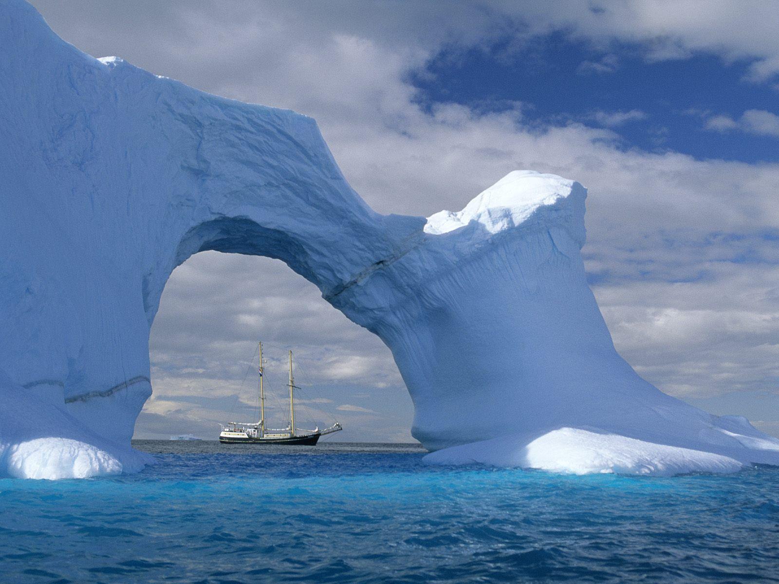 1600x1200 South Pole