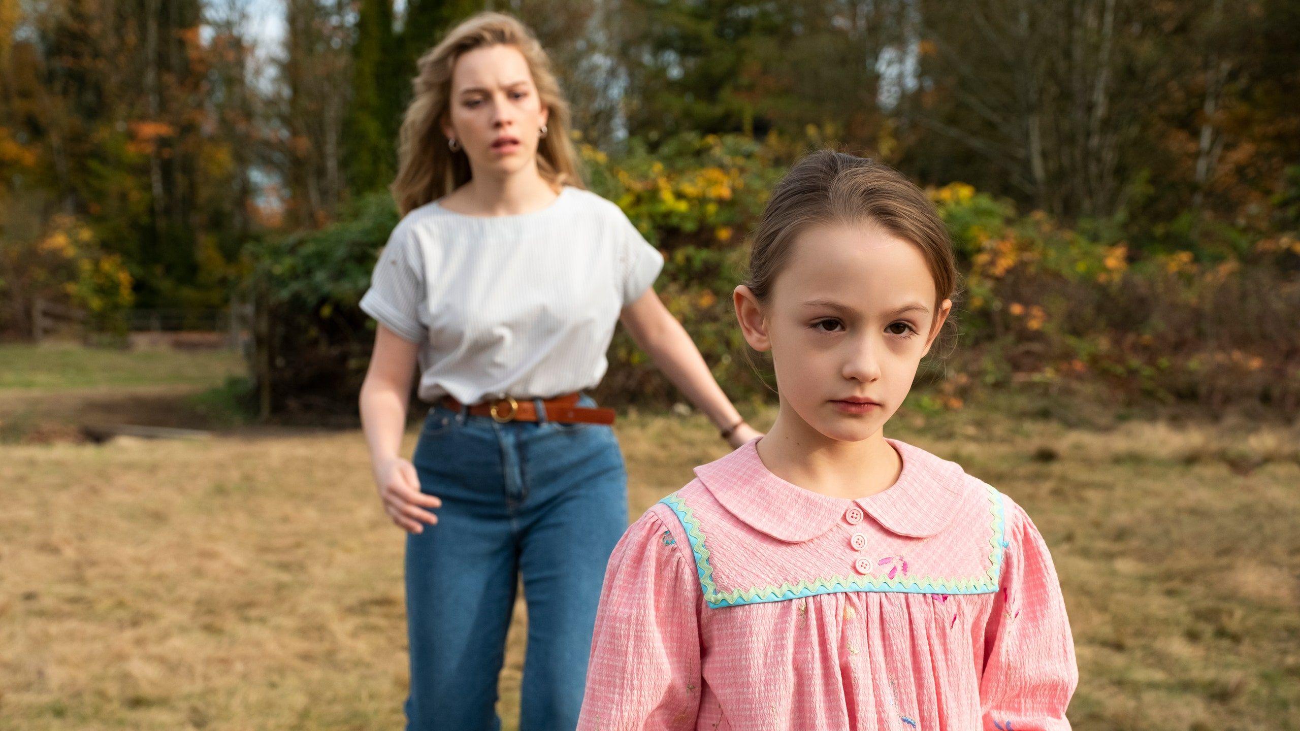 2560x1440 The Haunting of Bly Manor: Fan Reactions to Everyone's Latest Netflix Obsession