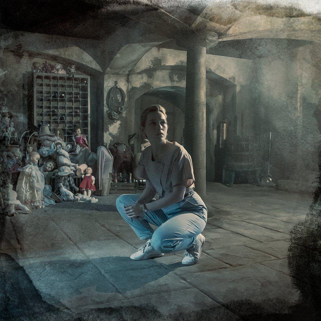 1080x1080 Slideshow: The Haunting of Hill House Season 2: First Look at The Haunting of Bly Manor