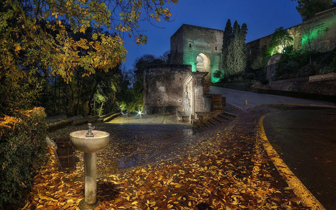 1280x800 Wallpaper Rays of light Palace Leaf Spain Alhambra Granada Autumn