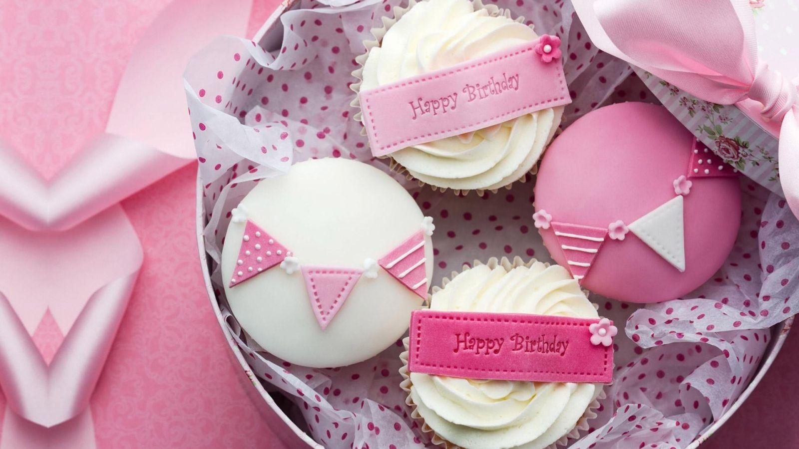 1600x900 Pink Cupcake Wallpaper