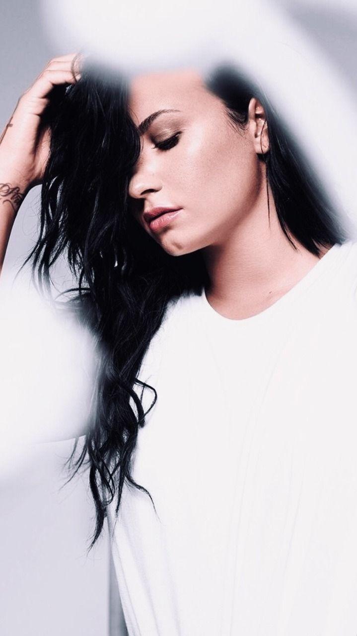 719x1280 demi lovato wallpaper