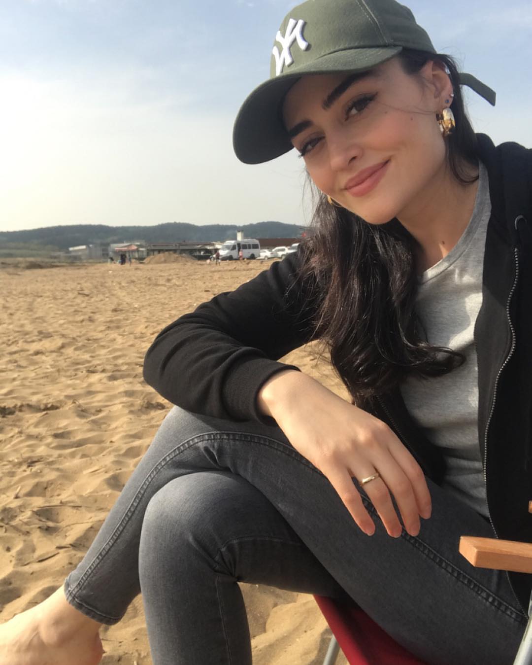 Esra Bilgiç Wallpapers - Top Free Esra Bilgiç Backgrounds - WallpaperAccess