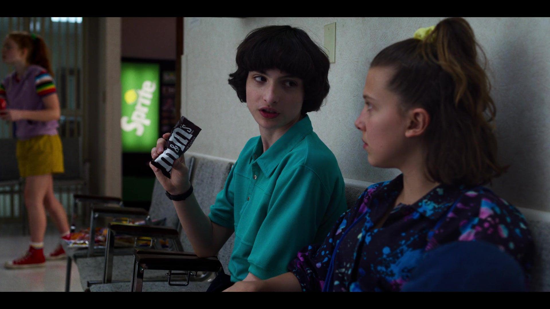 1920x1080 M&M's Candies Held by Finn Wolfhard as Michael Mike Wheeler in Stranger Things