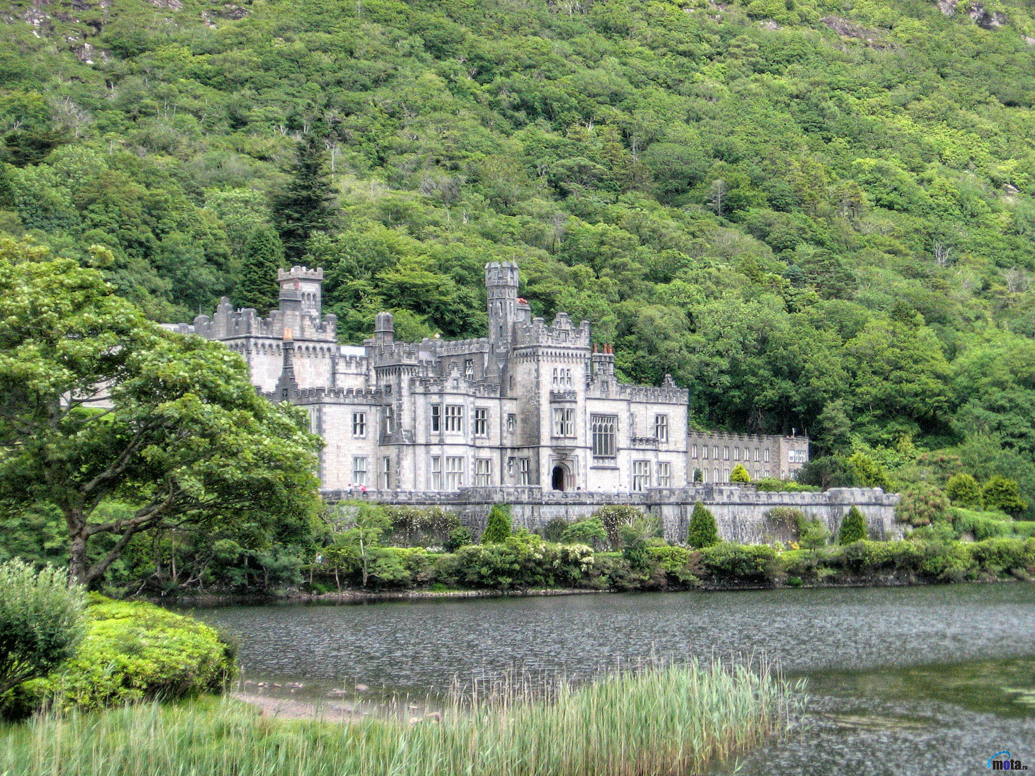 2048x1536 Download Wallpaper forest green the monastery abbey galway kylemore ireland, 2048x Kylemore Abbey, Connemara County, Galway, Ireland