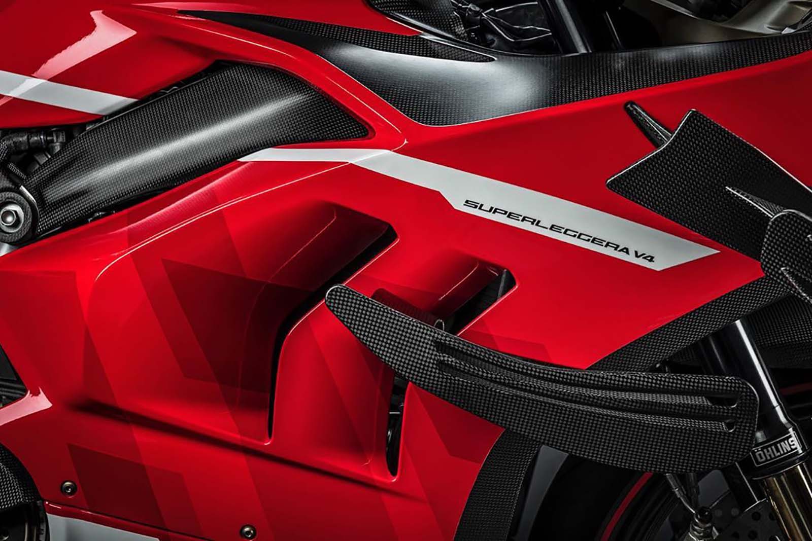 1600x1067 Here Are the First Photo of the Ducati Superleggera V4 & Rubber