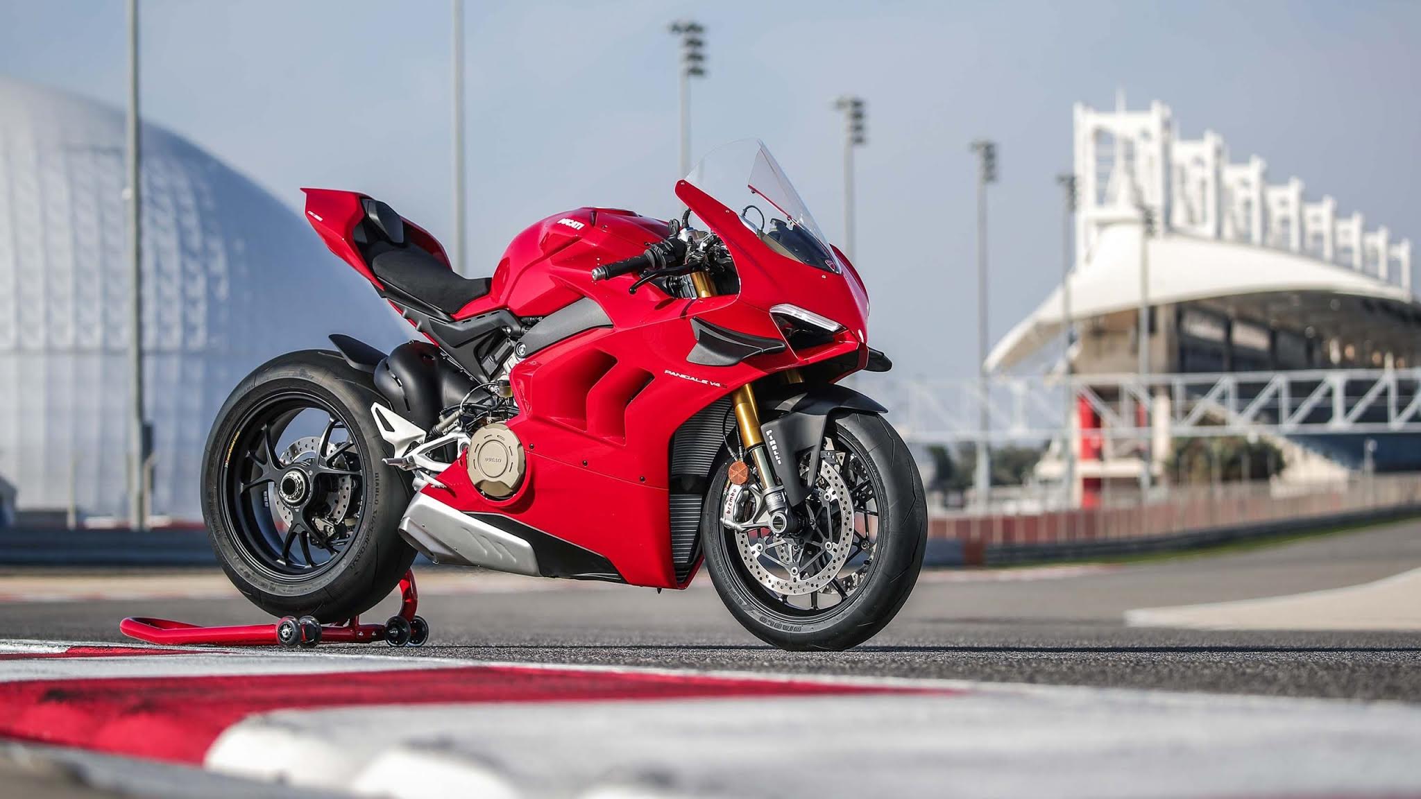 2048x1152 Ducati Panigale V4 S