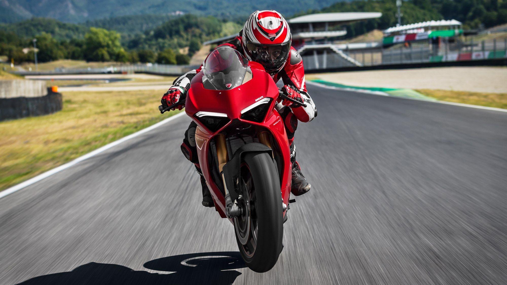 2000x1125 Ducati Panigale V4