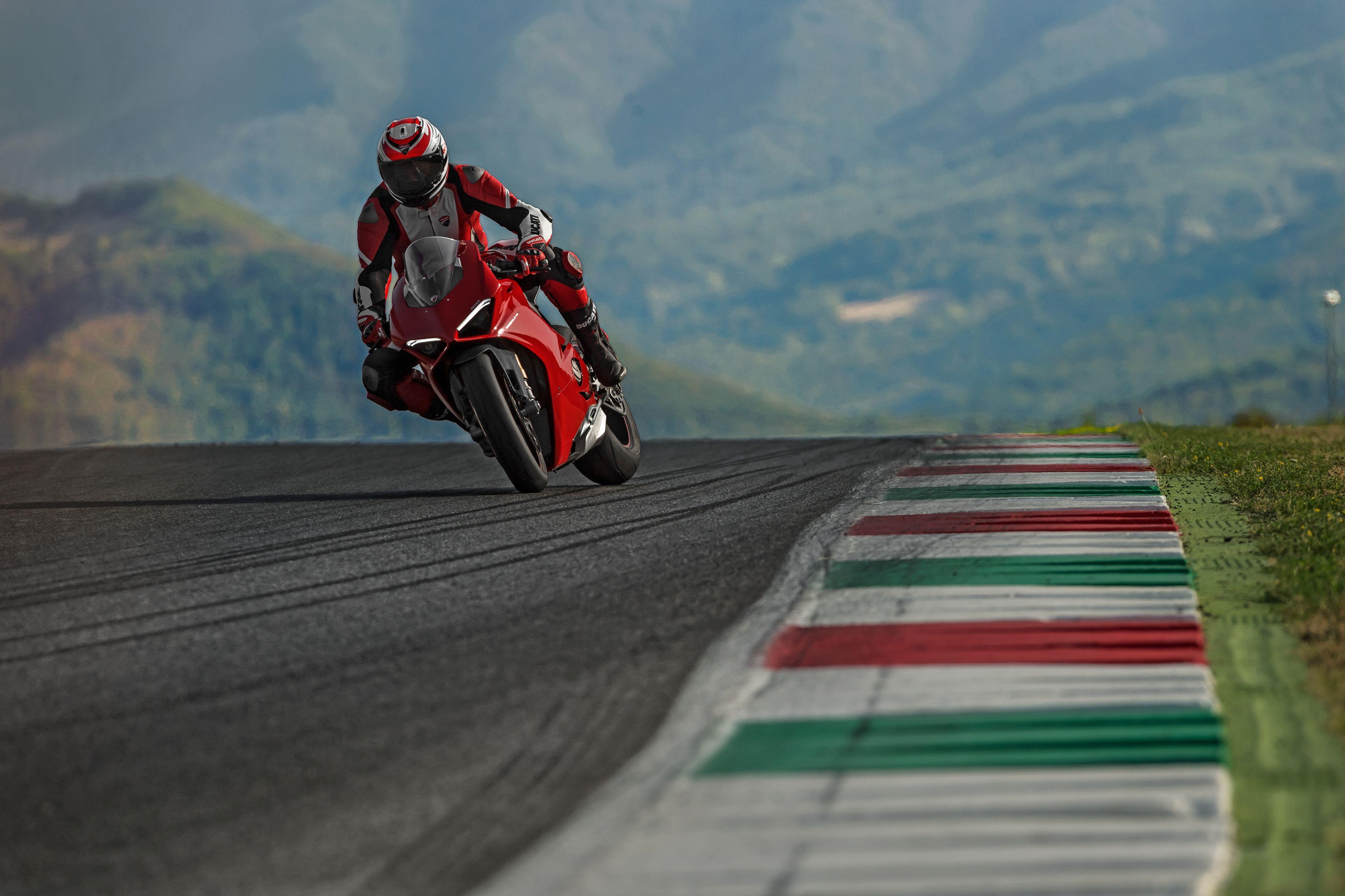 4096x2730 Ducati Panigale V4 4k, HD Bikes, 4k Wallpaper, Image, Background, Photo and Picture