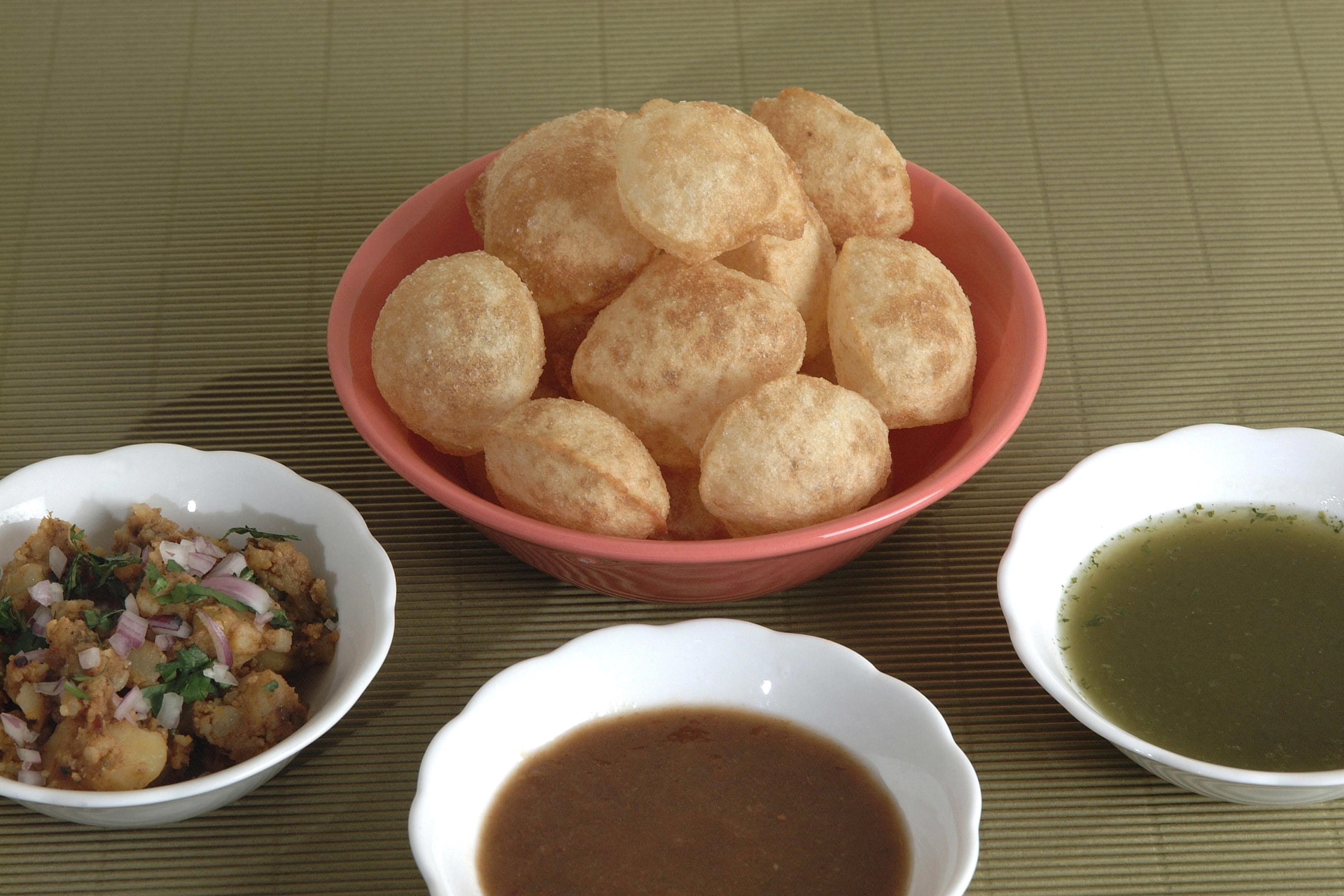 3600x2400 Popular Gujarati Pani Puri Snack Dish of Breakfast Photo