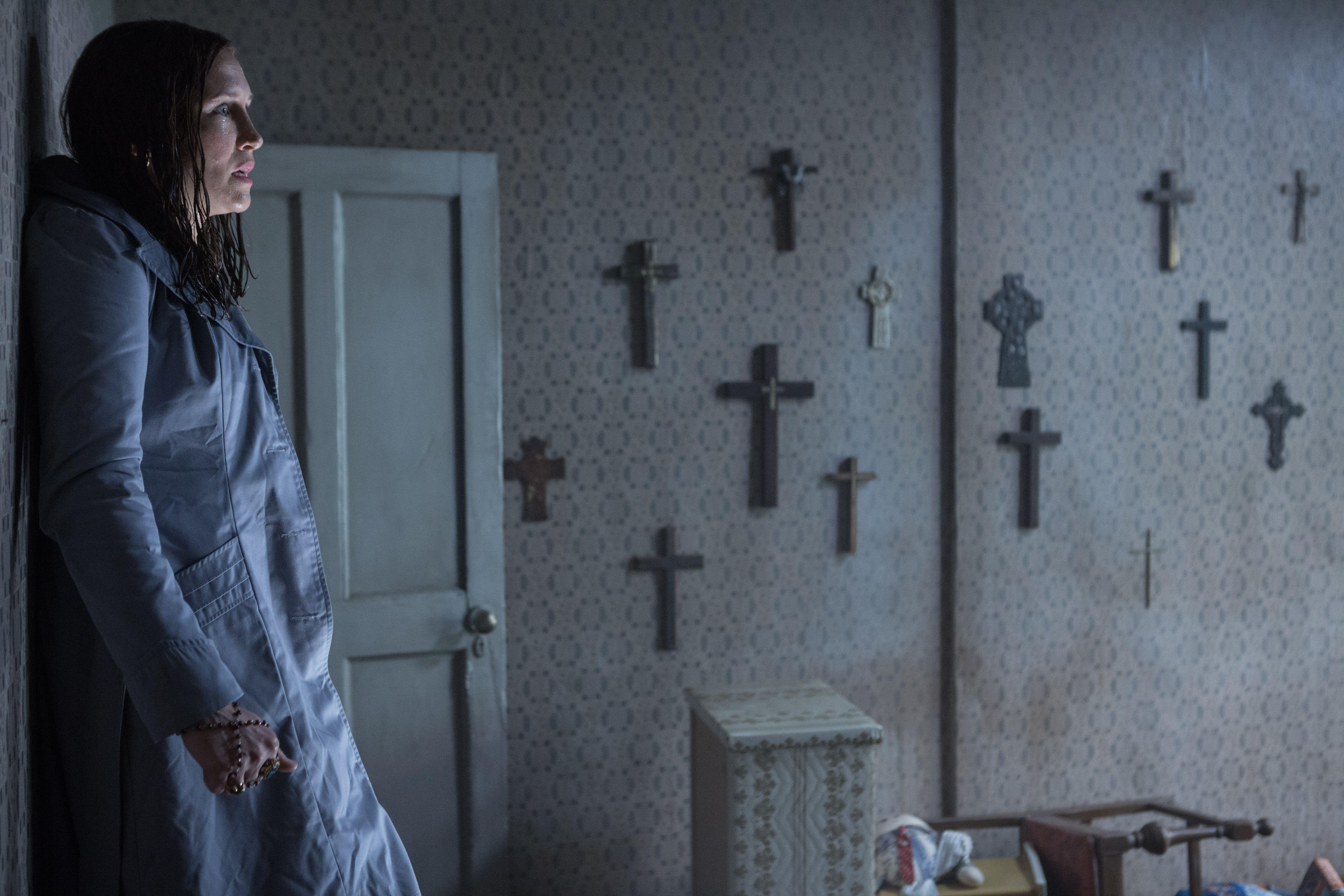 5760x3840 The Conjuring 2 Vera Farmiga Wallpaper:5760x3840