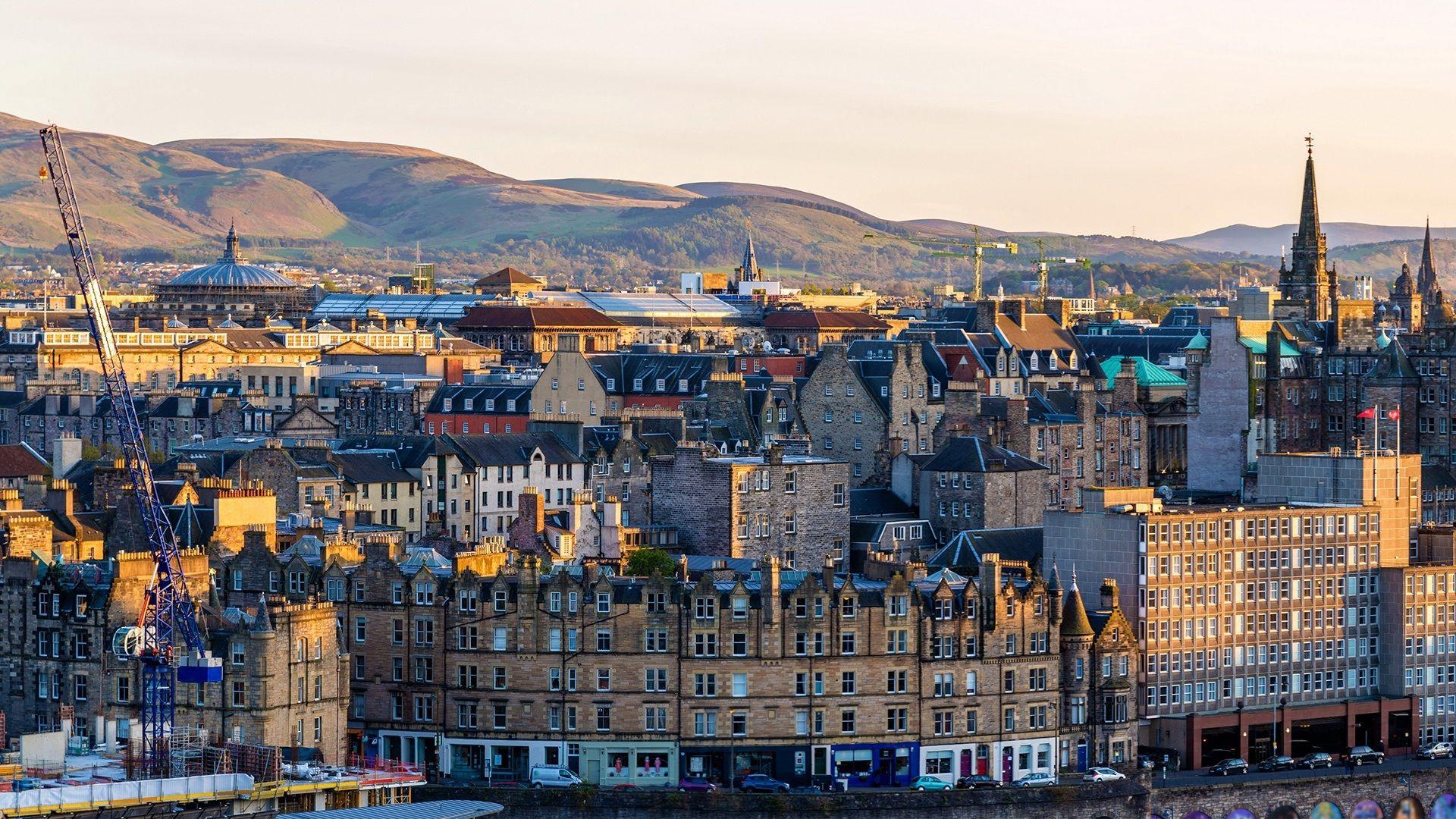 1920x1080 Wallpaper Scotland, Edinburgh, city, mountains 1920x1080 Full HD 2K Picture, Image