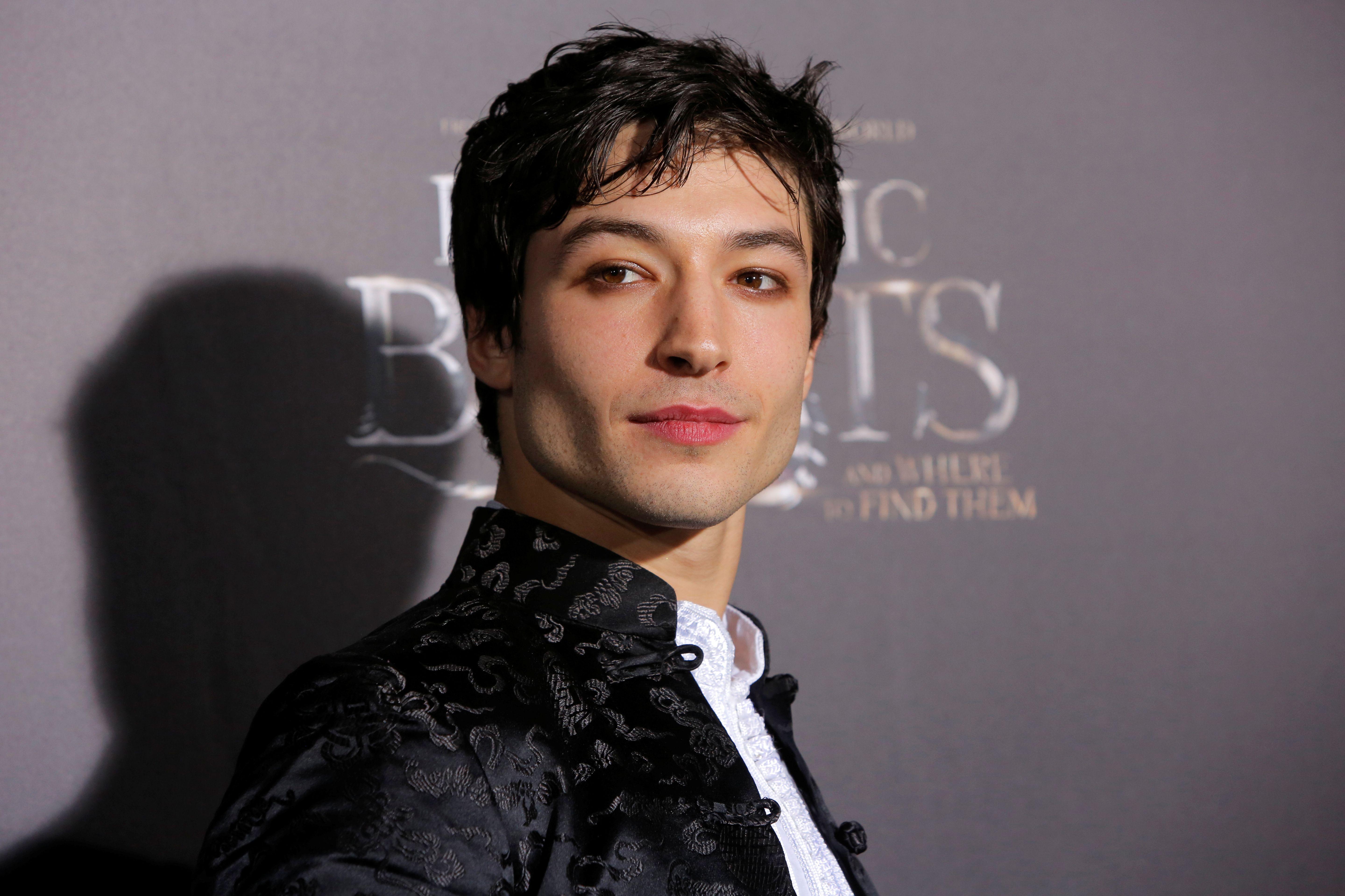 5760x3840 Ezra Miller Wallpaper