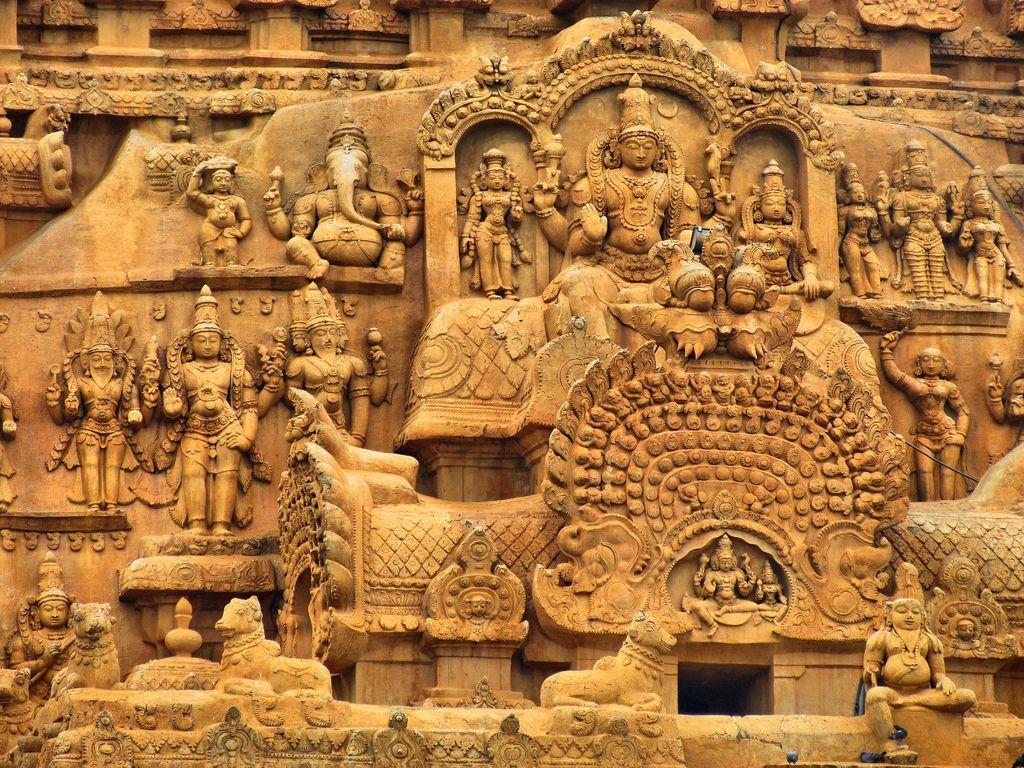 1024x768 Brihadeeswarar temple, Thanjavur. Temple india, Indian architecture, India architecture