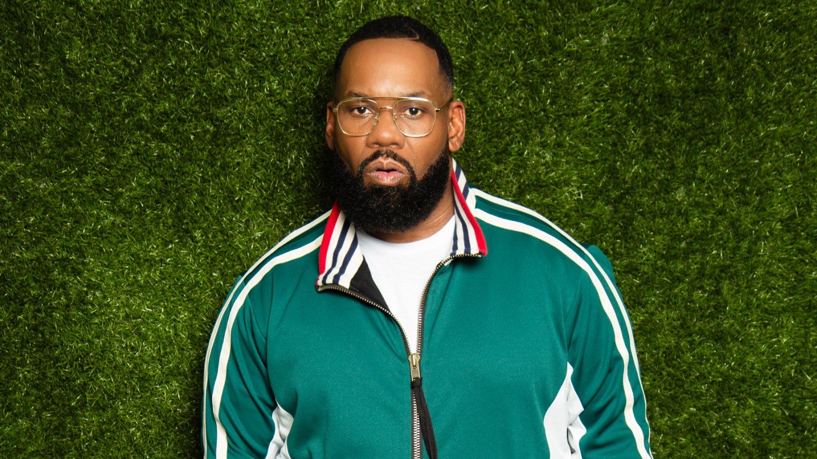 1600x900 Review: Raekwon Chefs Up Some Raw Classic New York Rap