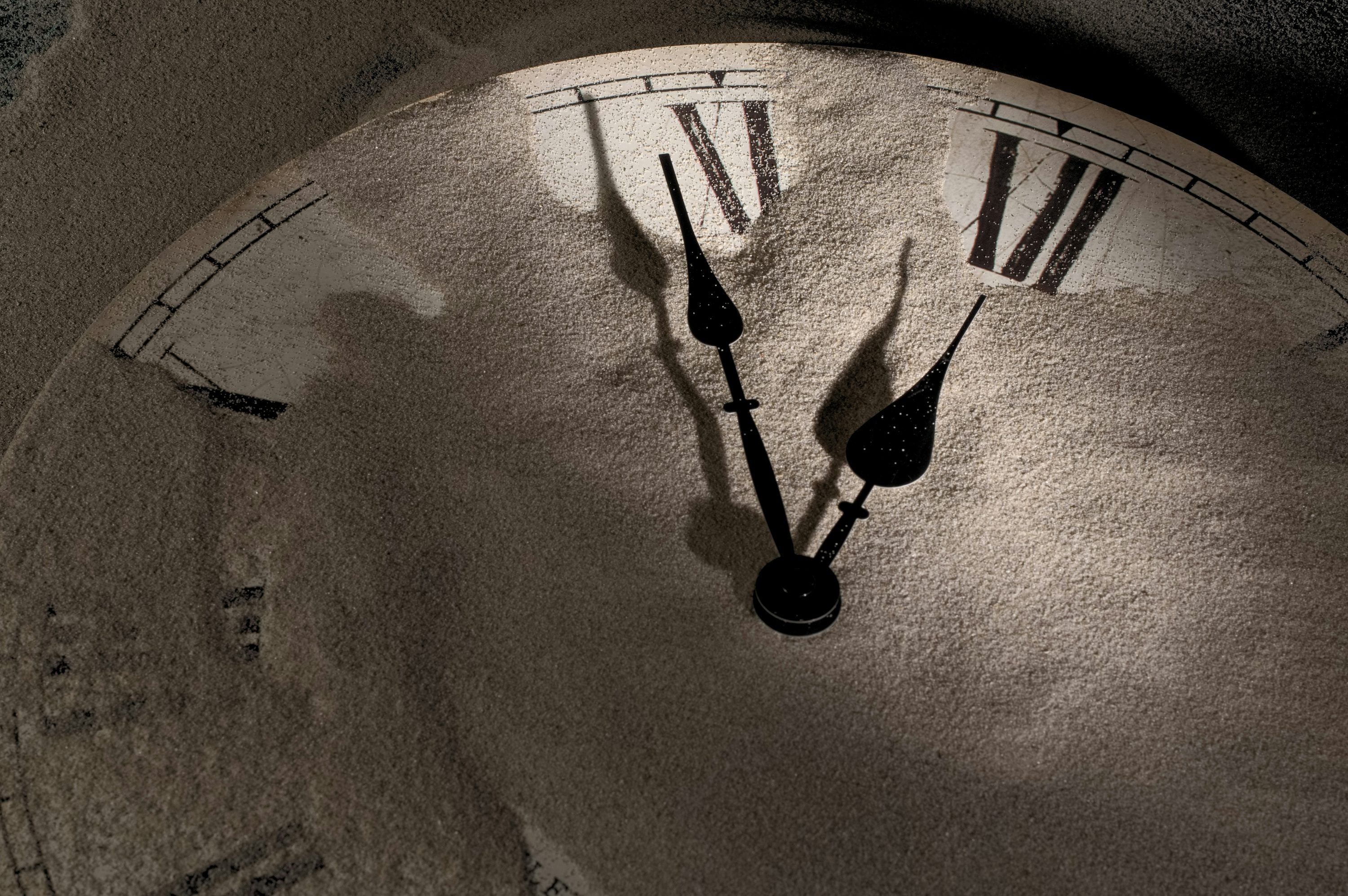 3000x1995 Broken Clock Picture. Download Free Image