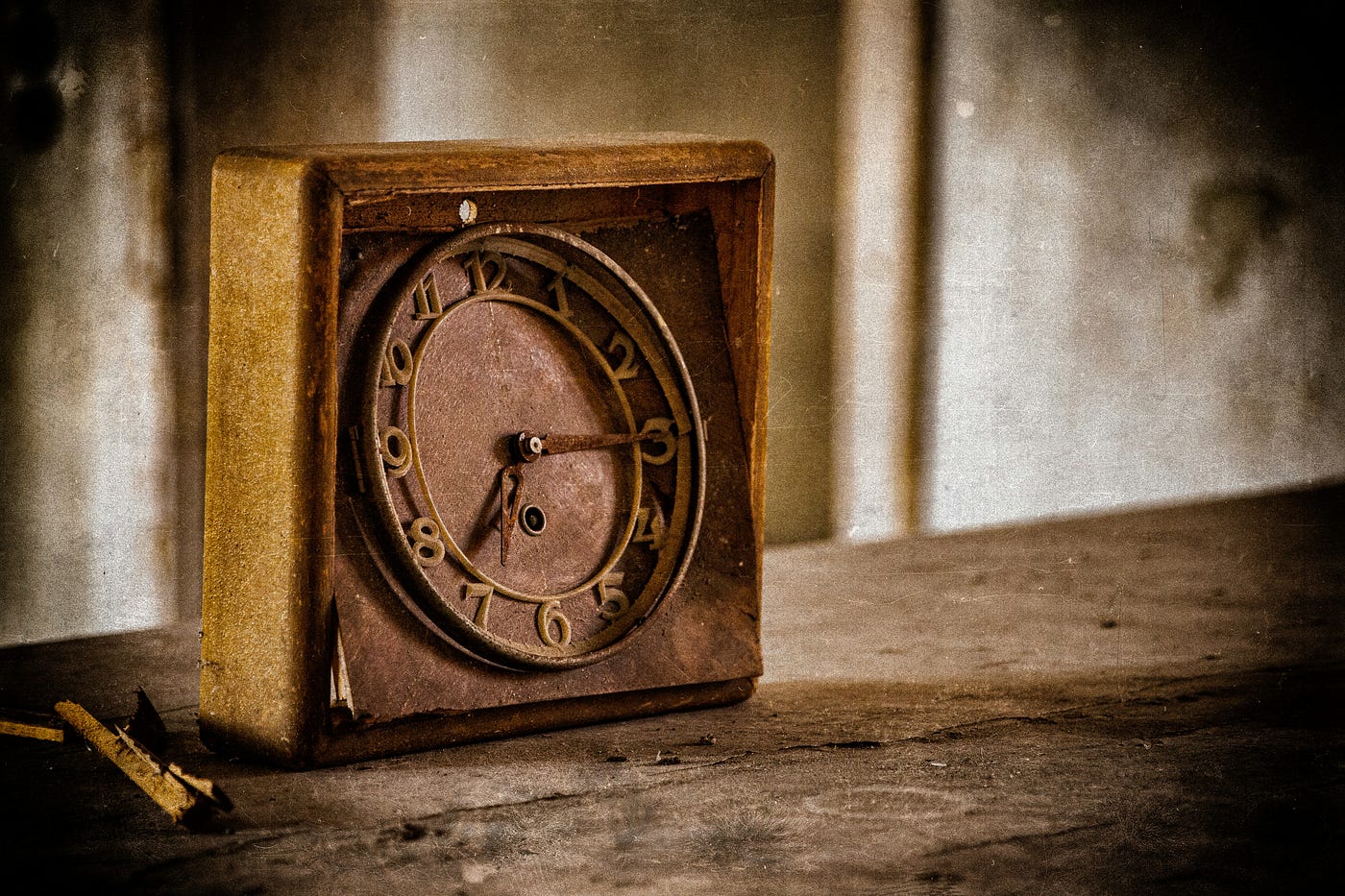 1400x933 A broken clock is accurate twice a day. by Lucy the Oracle