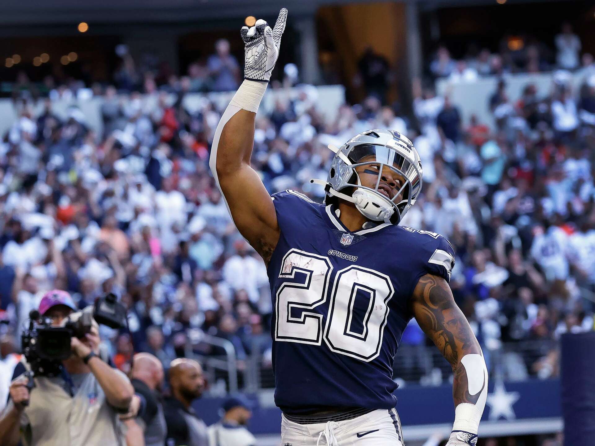 1920x1440 Why Cowboys need to pay Tony Pollard