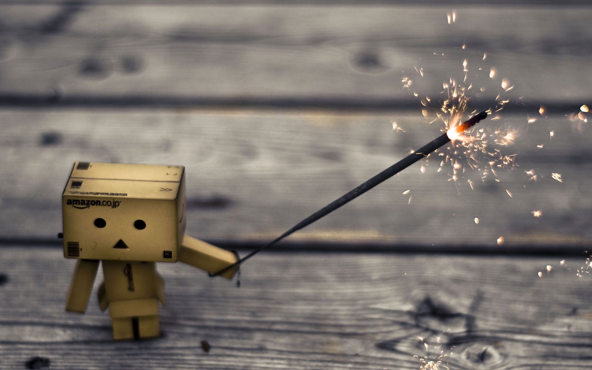 1920x1200 Wallpaper Brown Cardboard Box Robot on Ground, Background Free Image