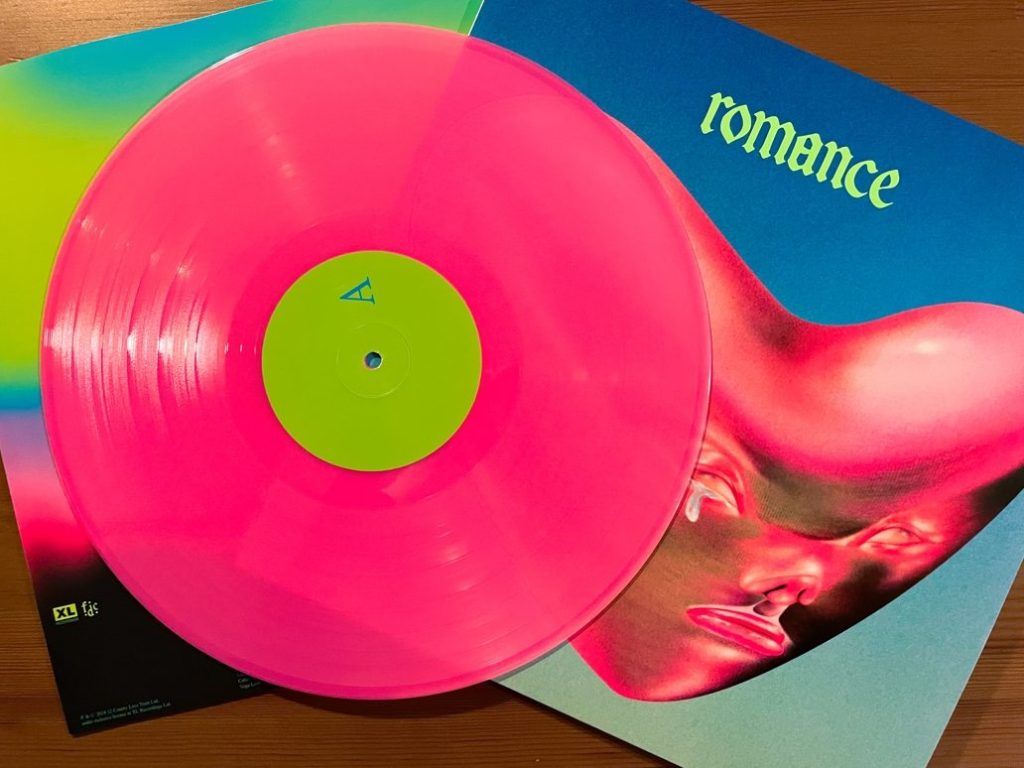 1024x768 ON THE TURNTABLE