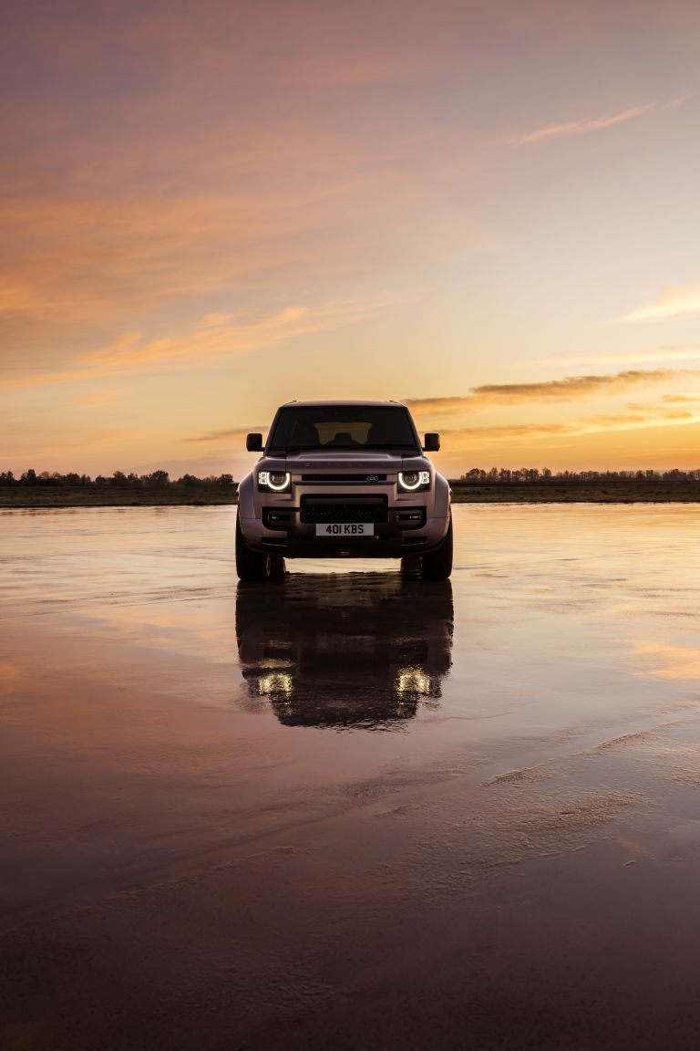 768x1152 Land Rover Defender Octa quality free high resolution car image, picture and photo