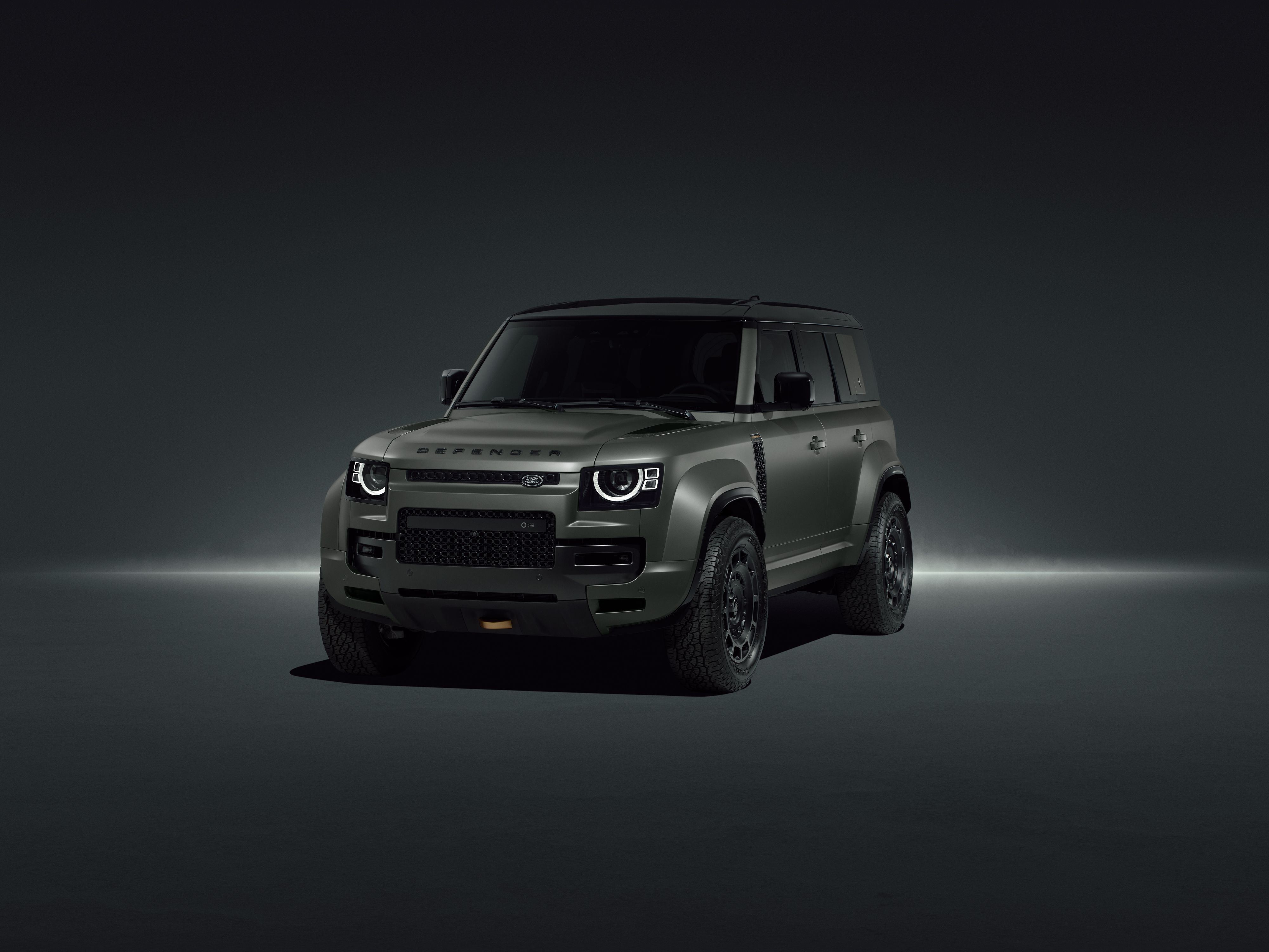 4000x3001 Land Rover Defender OCTA Edition One 4K Wallpaper