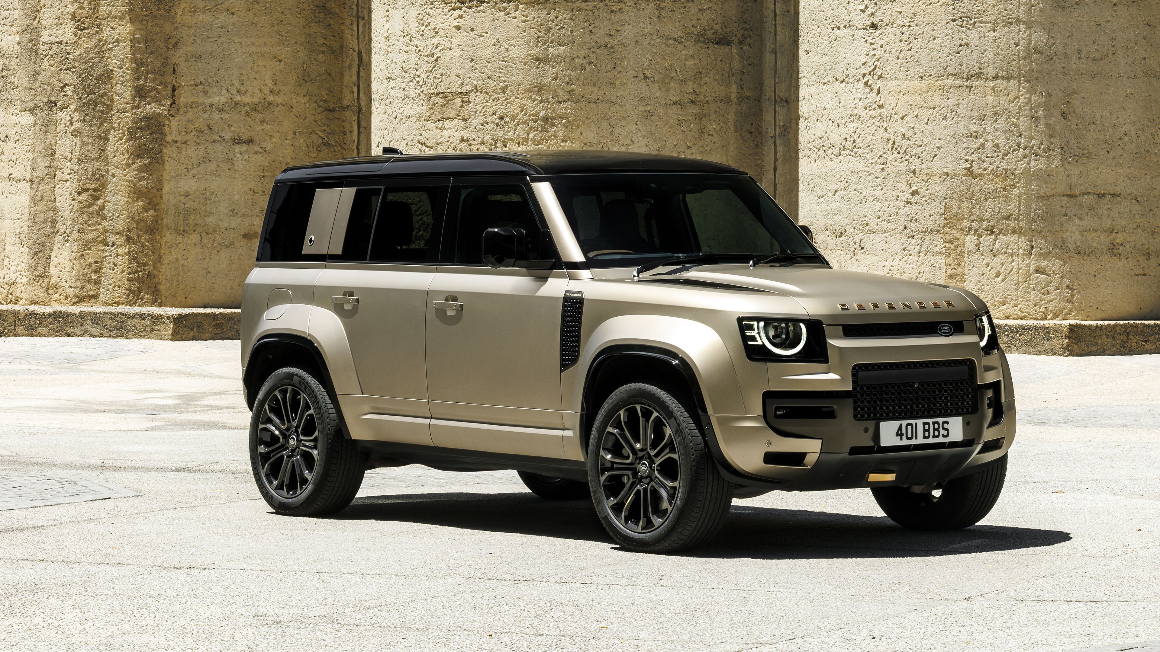 3840x2160 Land Rover Defender OCTA Wallpaper 4K, 2025