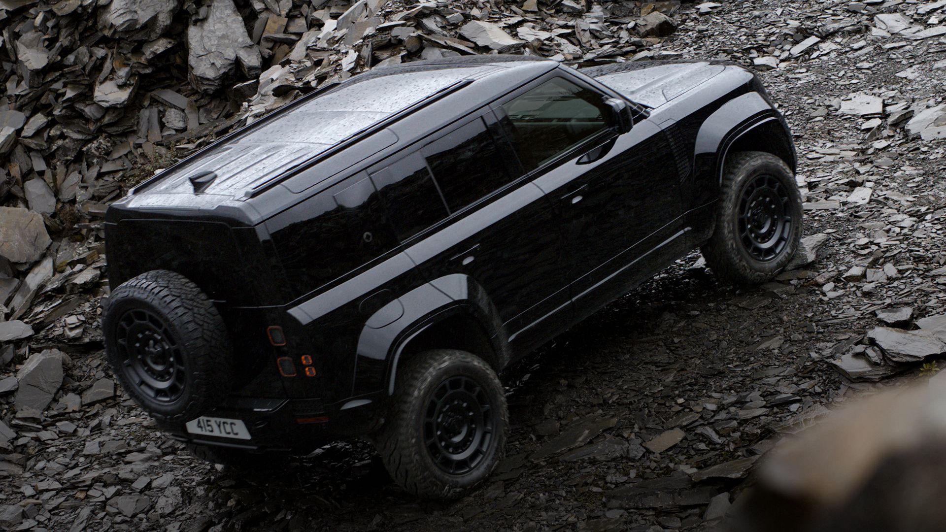 1920x1080 Defender Octa Black: The Tough Luxury 4x4 Rock Star