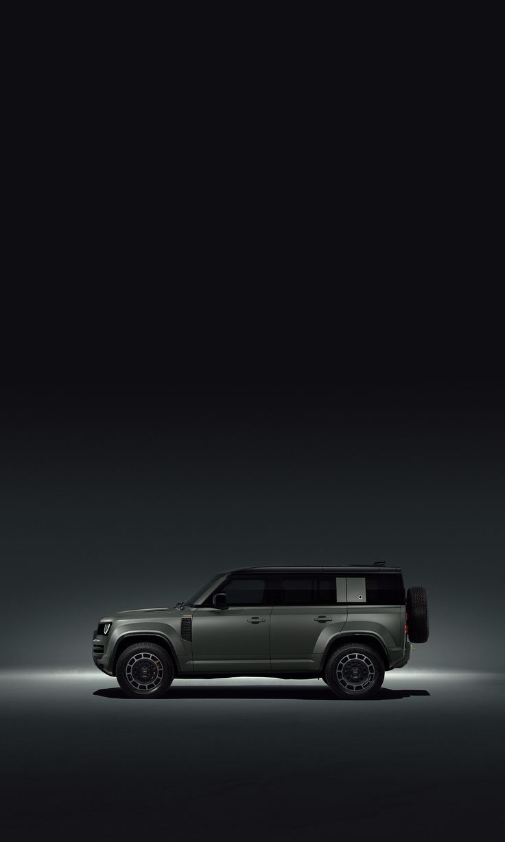 736x1226 Land Rover Defender Octa