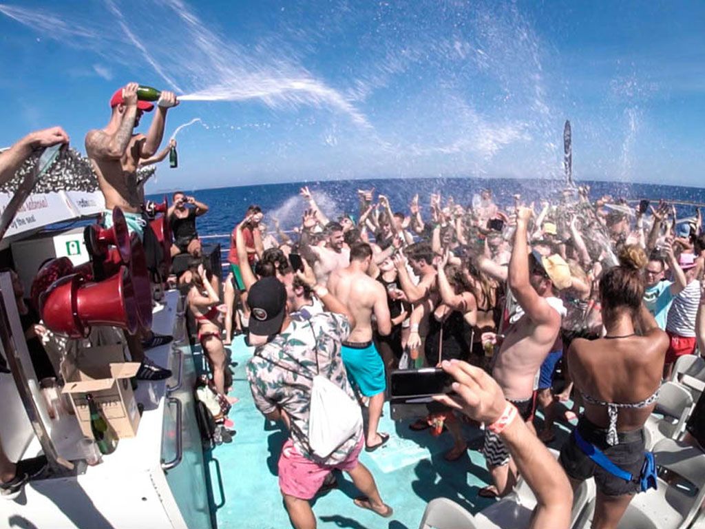 1024x768 Home Party Trips