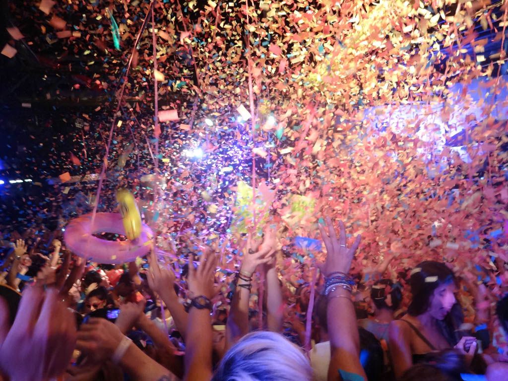1024x768 Home Party Trips