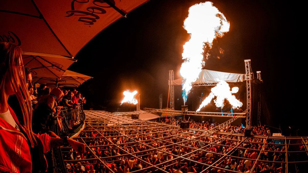 1210x680 Ibiza Party Domasa