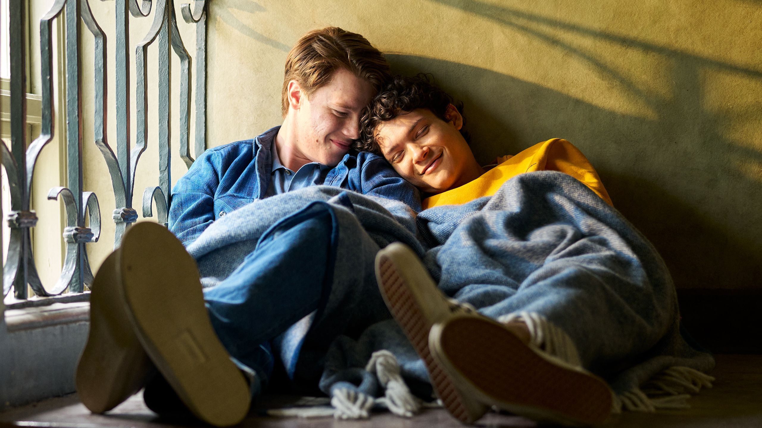 2560x1440 Young Royals Star Omar Rudberg Teases More Projects With Costar Edvin Ryding